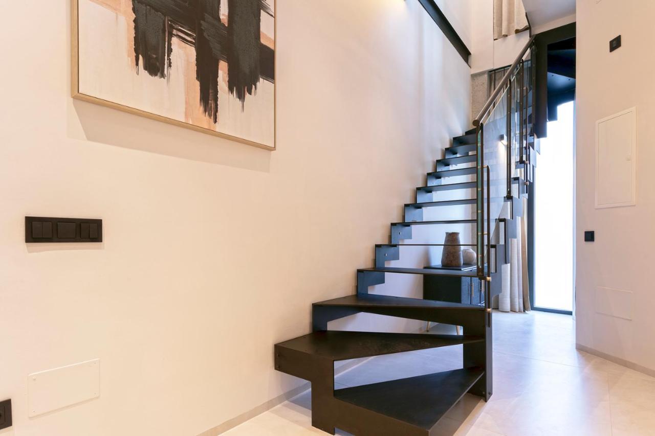 Magnificent Renovated 2bd 2bth Duplex With Backyard - Centre * Málaga