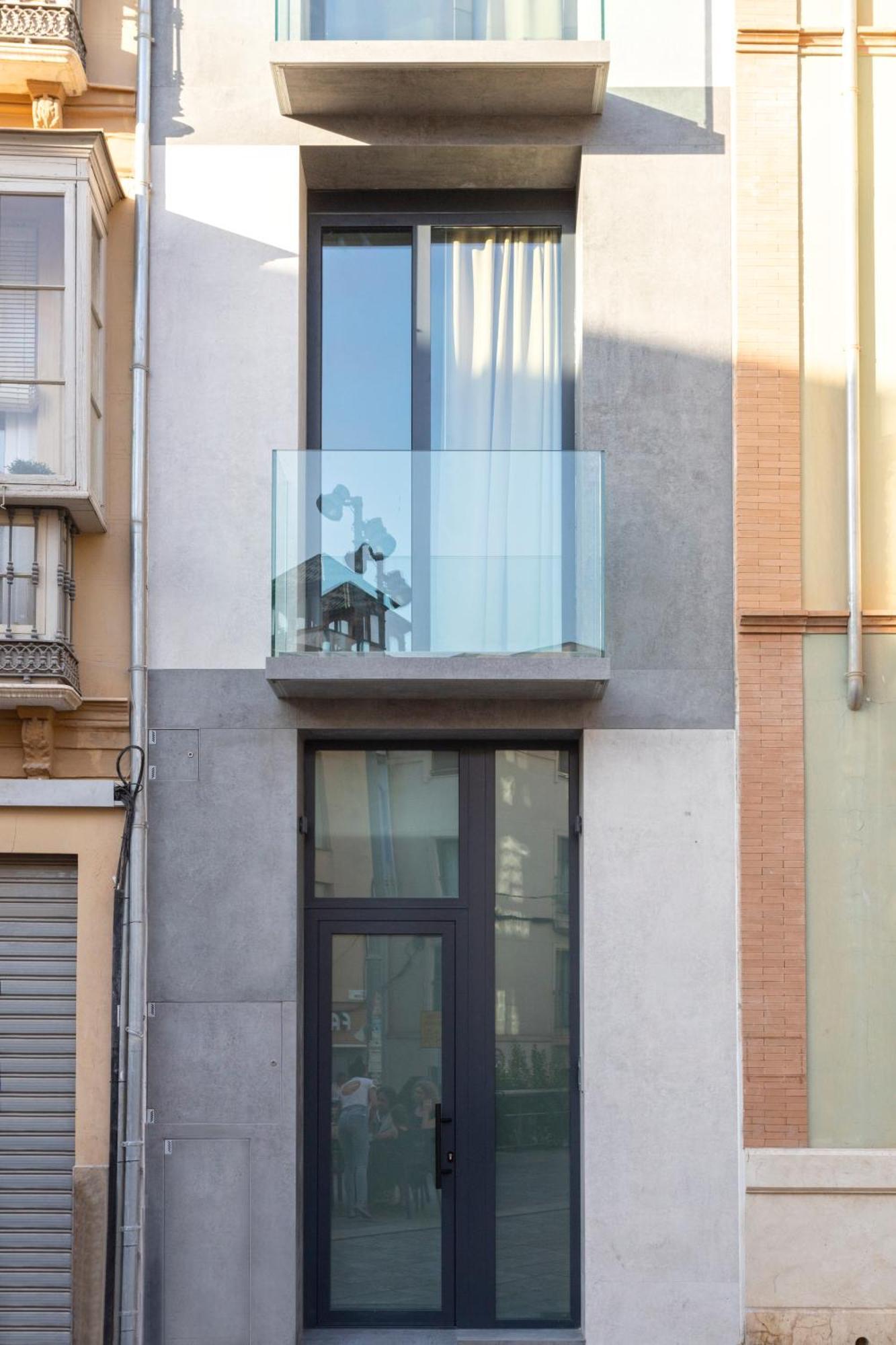 Magnificent Renovated 2bd 2bth Duplex With Backyard - Centre Apartment Málaga